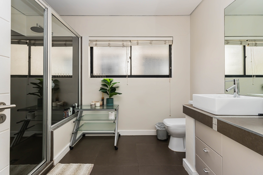 3 Bedroom Property for Sale in Sea Point Western Cape